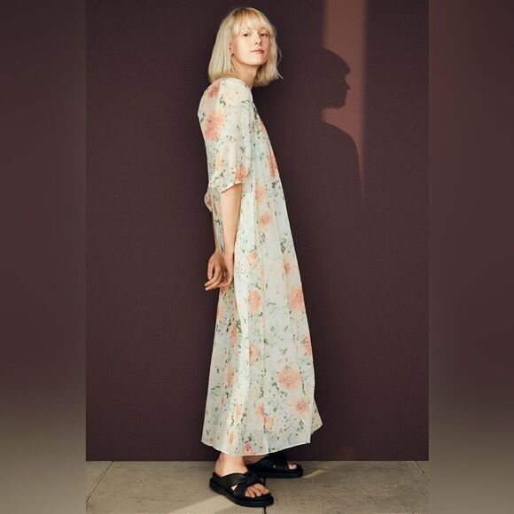 H&M Long V-neck Dress New - Picture 2 of 6